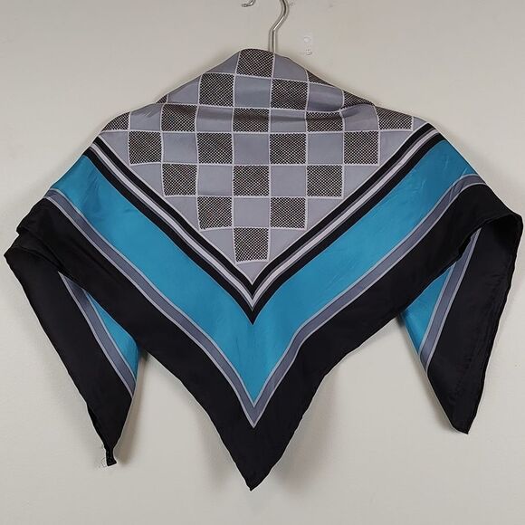 Alberte Geometric Square Scarf Vintage - Picture 7 of 10